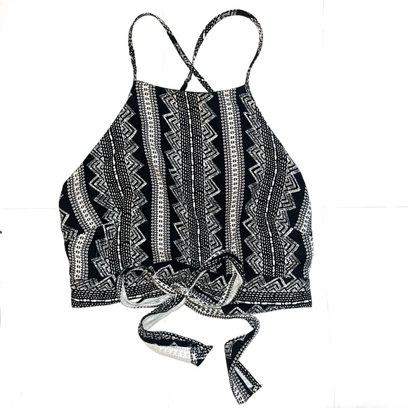 Fashion on earth by Dry Goods cotton black and white print high neck halter top - Picture 5 of 10